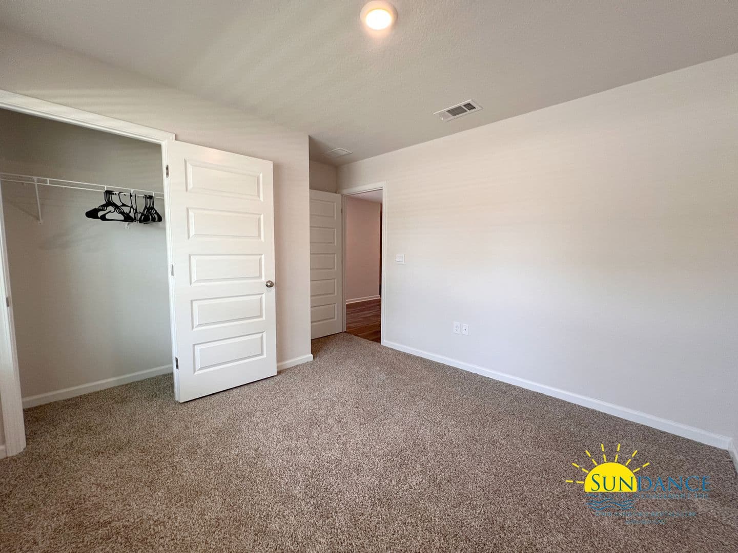 Crestview House: 5374 Wyndell Circle