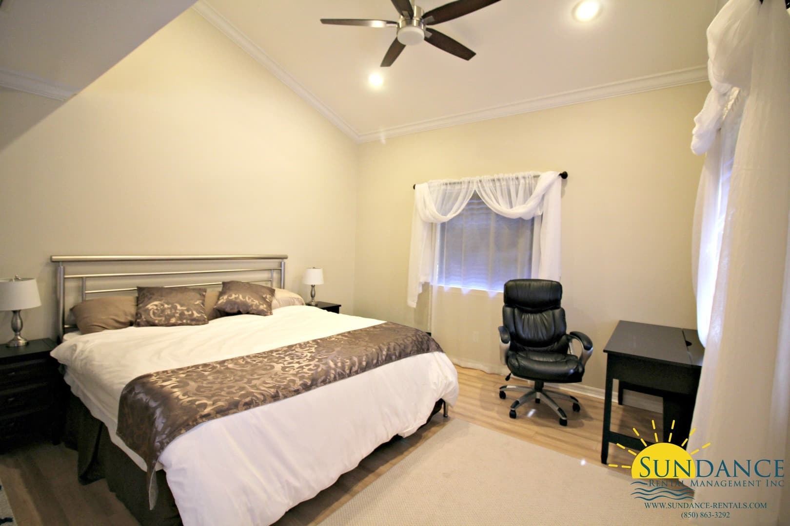 Niceville House: 906 Regatta Drive