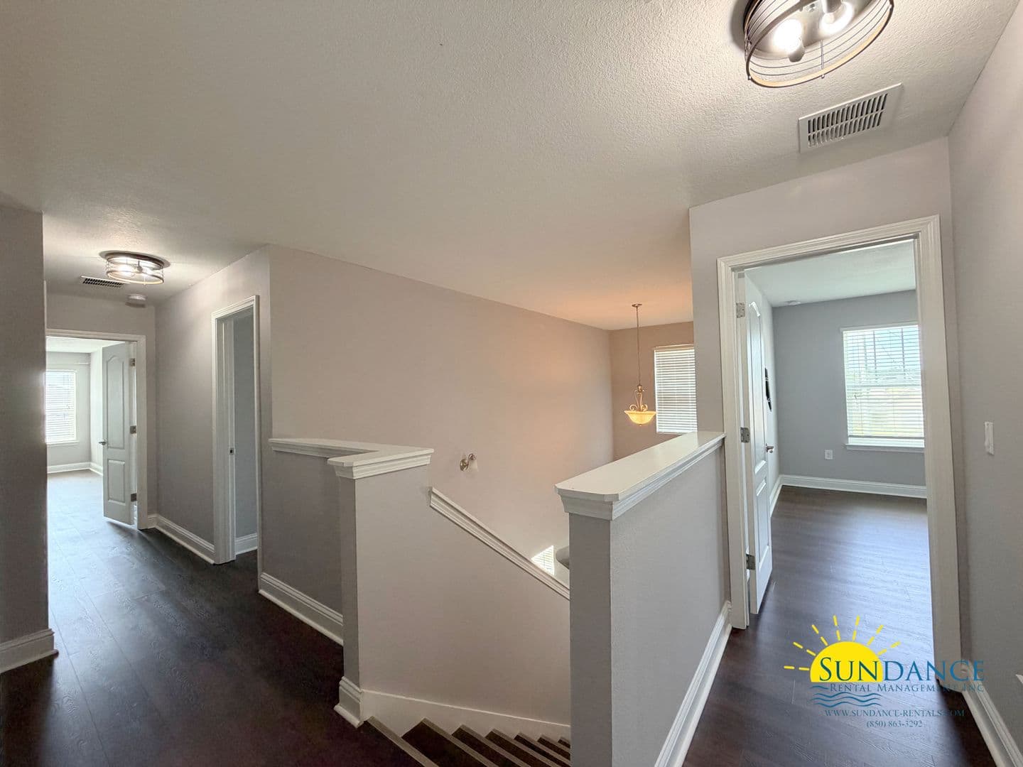 Navarre House: 8565 Holley Hills Circle