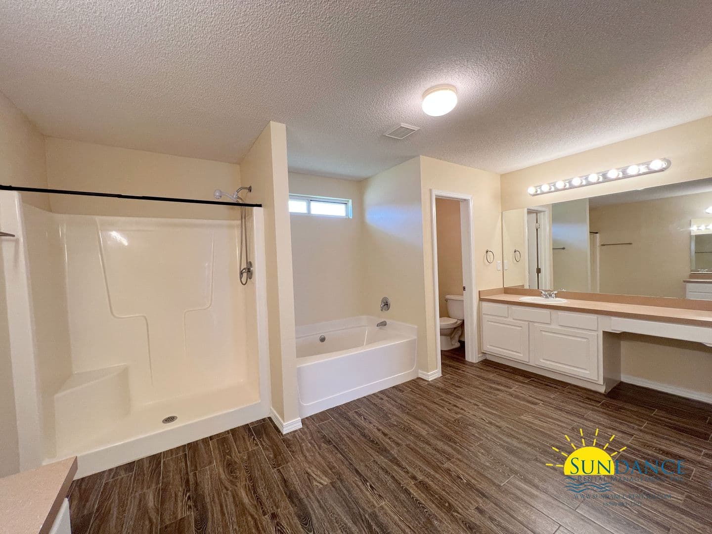 Crestview House: 5434 East Brook Drive