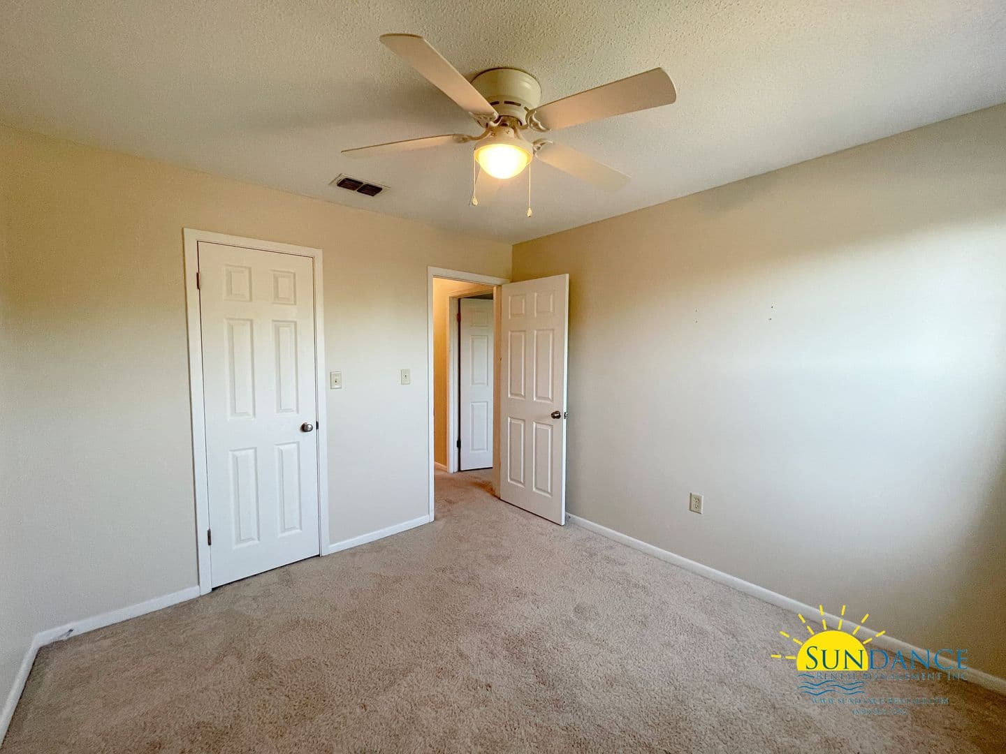 Shalimar Townhome: 133 4th Avenue