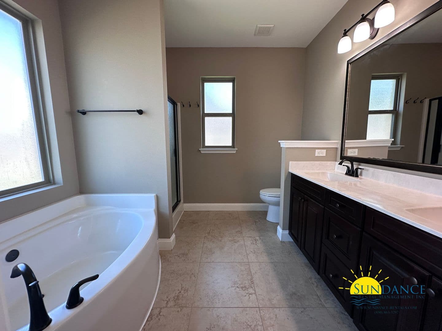 Mary Esther House: 438 Bay Oaks Drive
