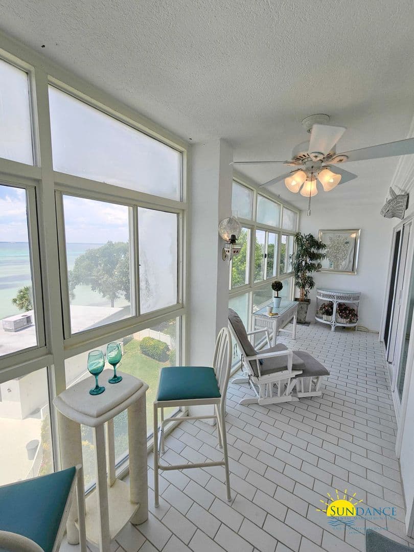 Destin Condo: 151 Calhoun Avenue