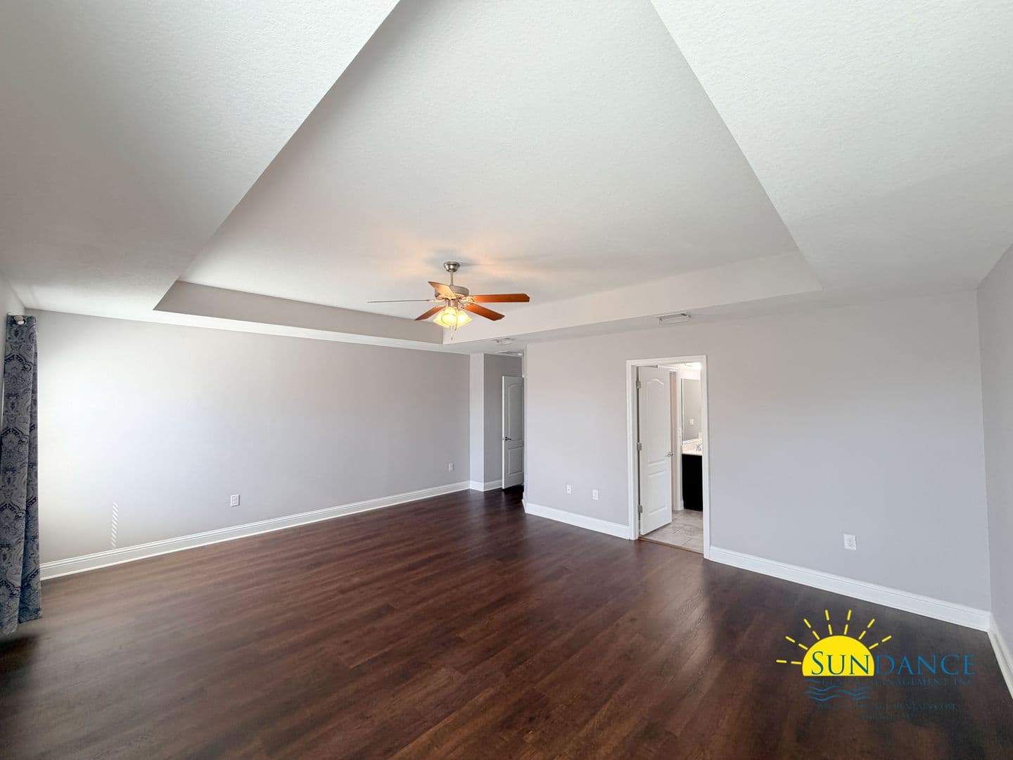Navarre House: 8565 Holley Hills Circle