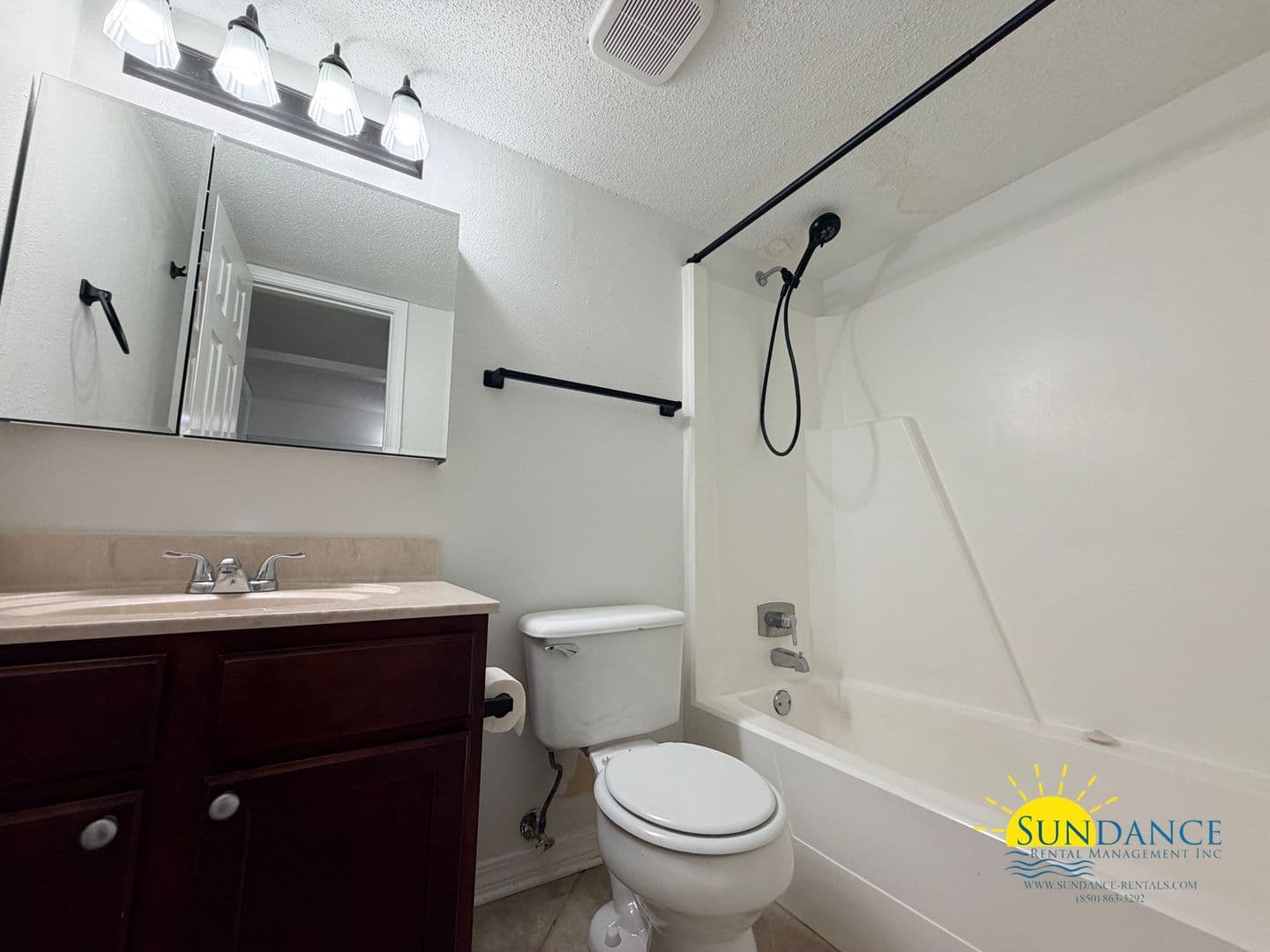 Shalimar Condo: 101 Old Ferry Road