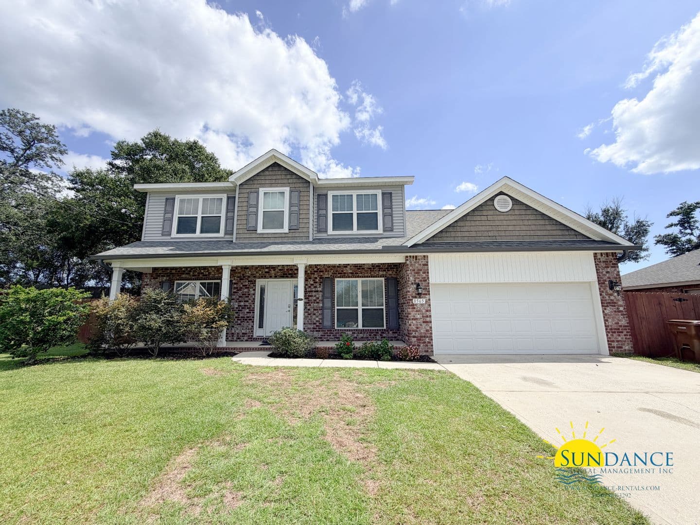 Navarre House: 8565 Holley Hills Circle