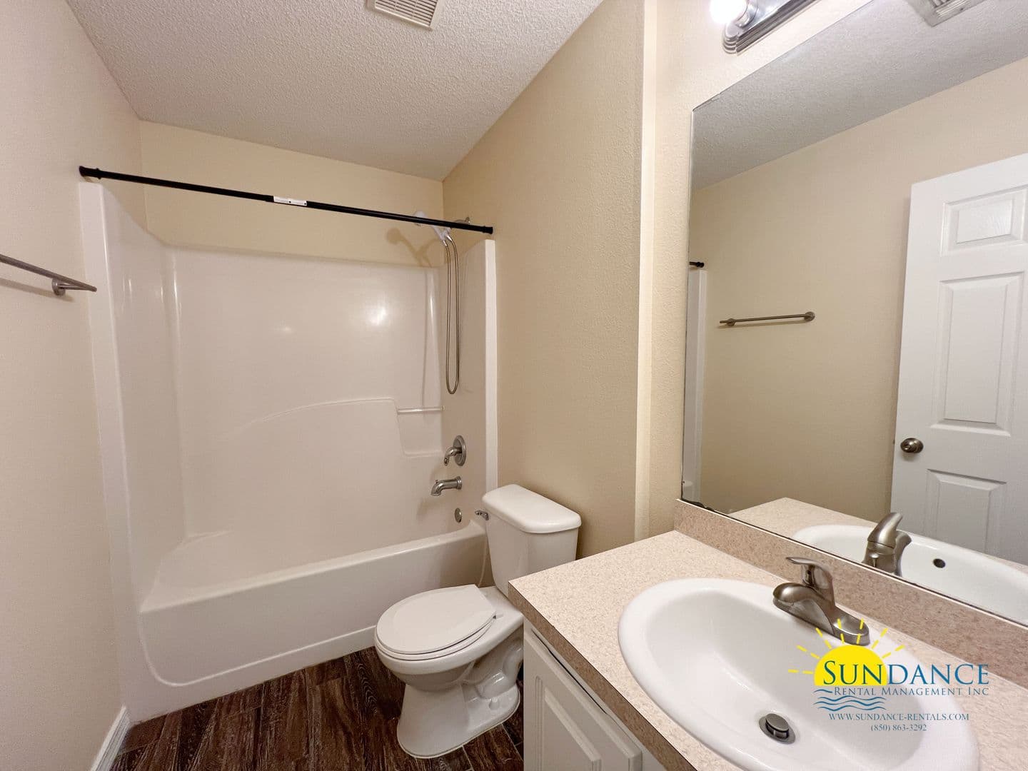 Crestview House: 5434 East Brook Drive