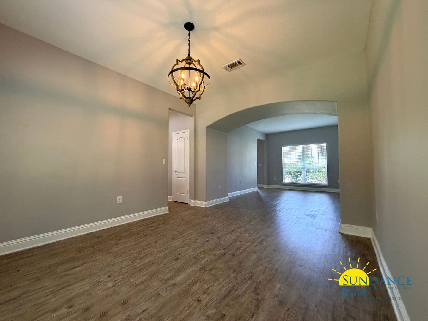 Navarre House: 8565 Holley Hills Circle