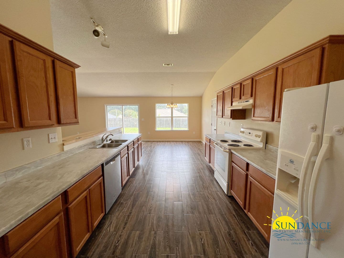 Crestview House: 5434 East Brook Drive