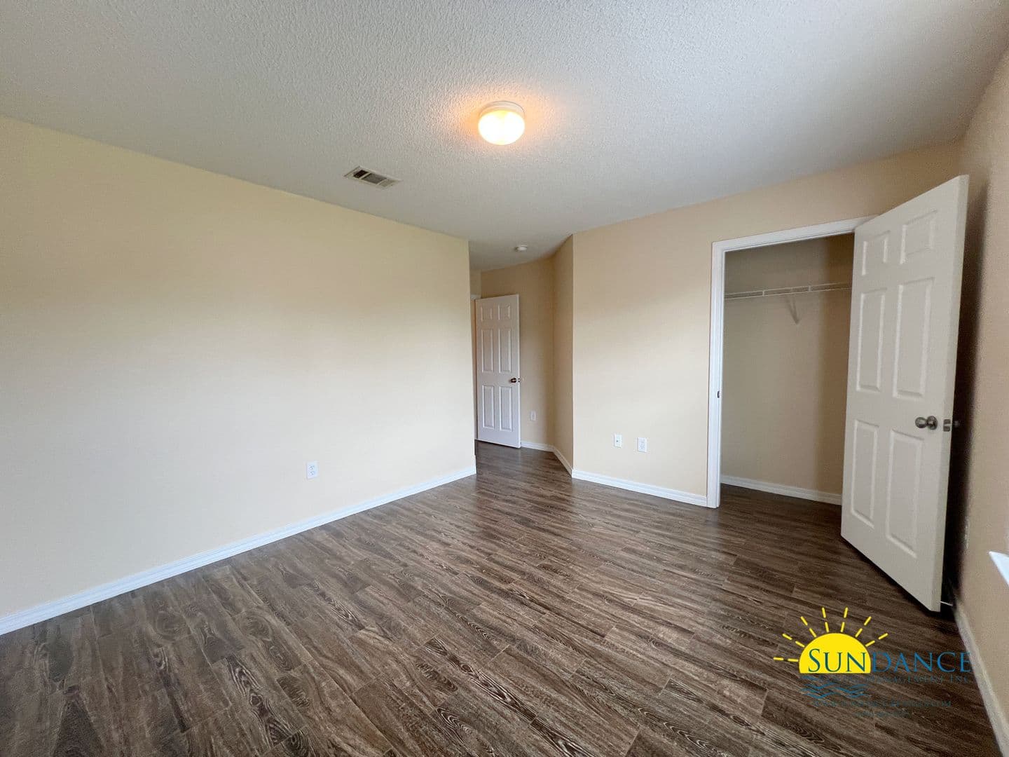 Crestview House: 5434 East Brook Drive