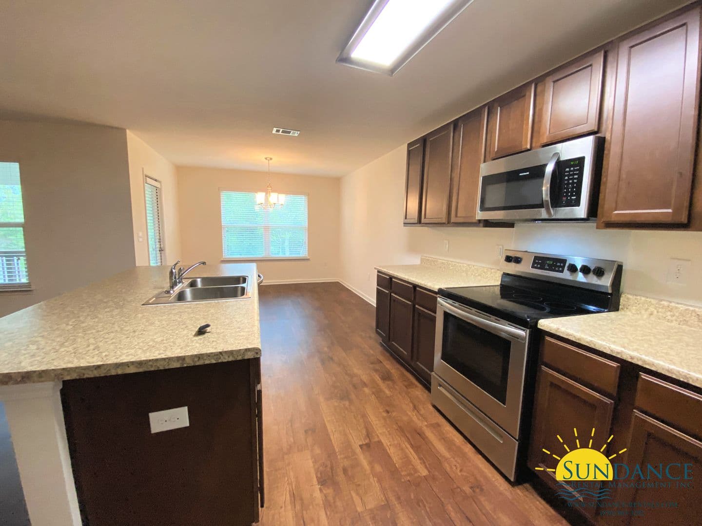 Crestview House: 4636 Plover Drive