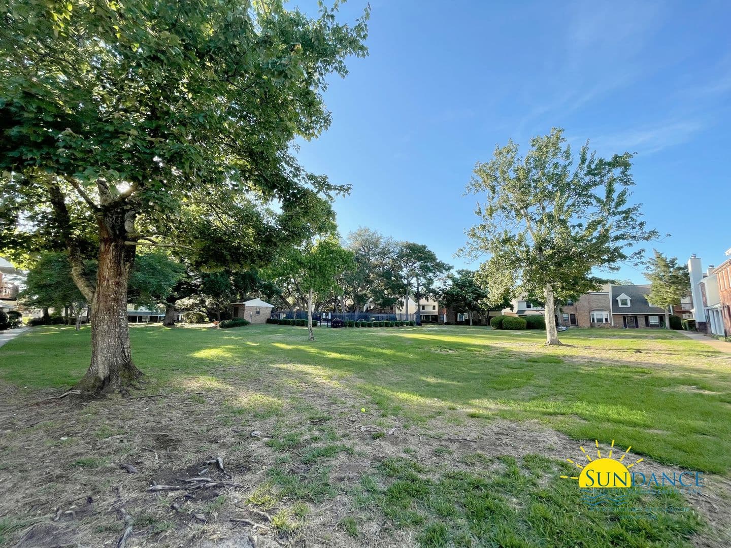 Shalimar Townhome: 133 4th Avenue