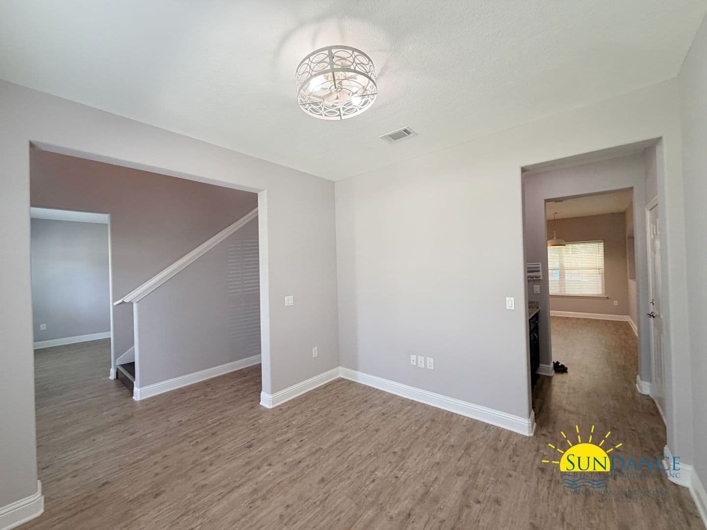 Navarre House: 8565 Holley Hills Circle