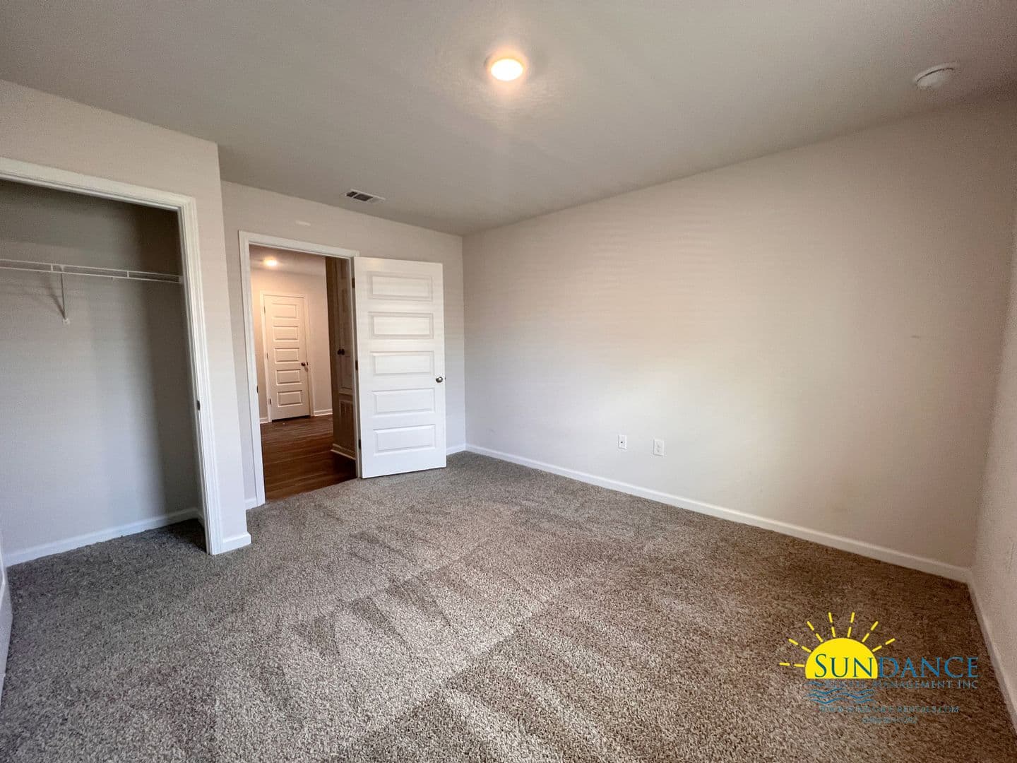 Crestview House: 5374 Wyndell Circle