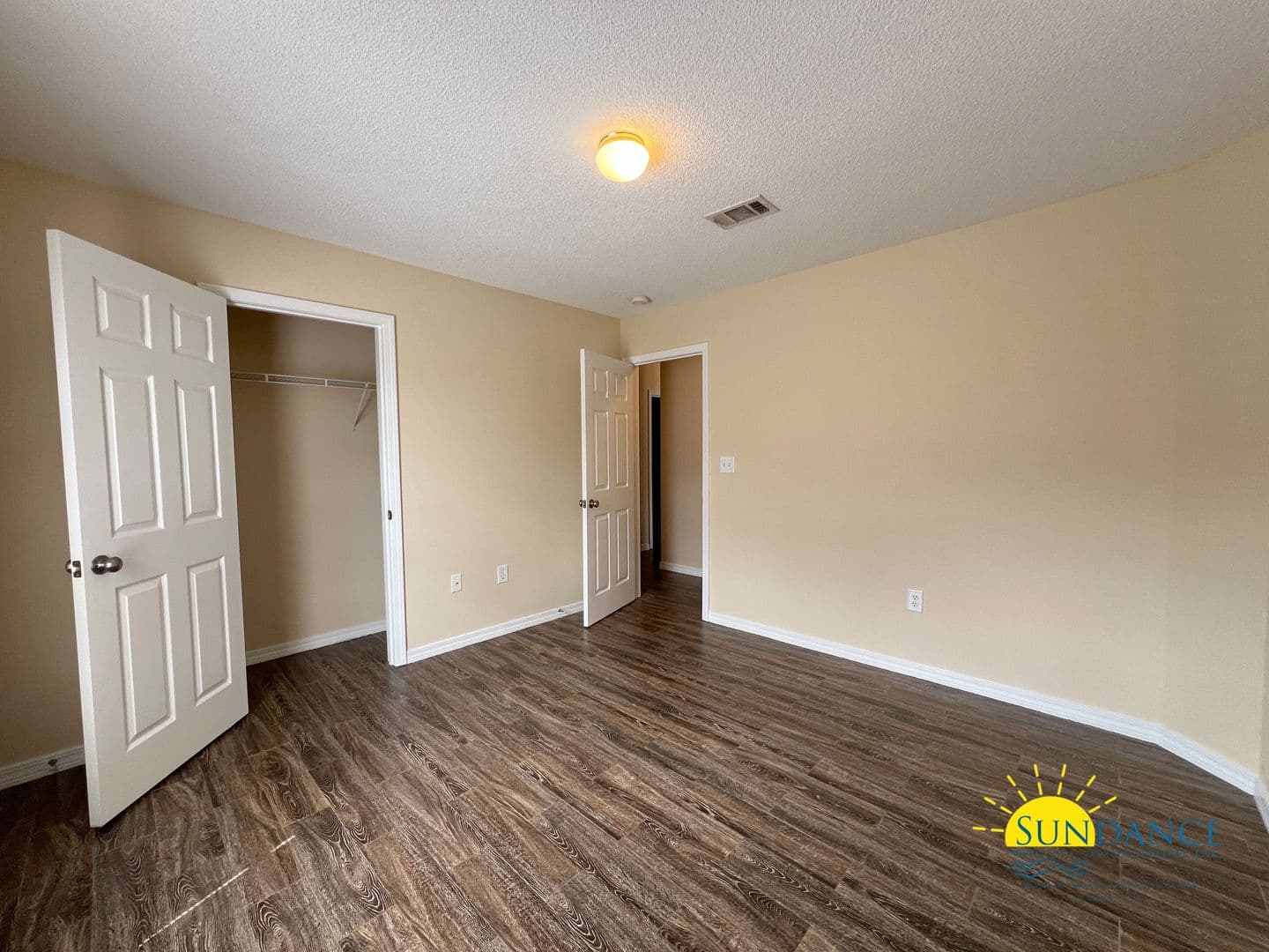 Crestview House: 5434 East Brook Drive