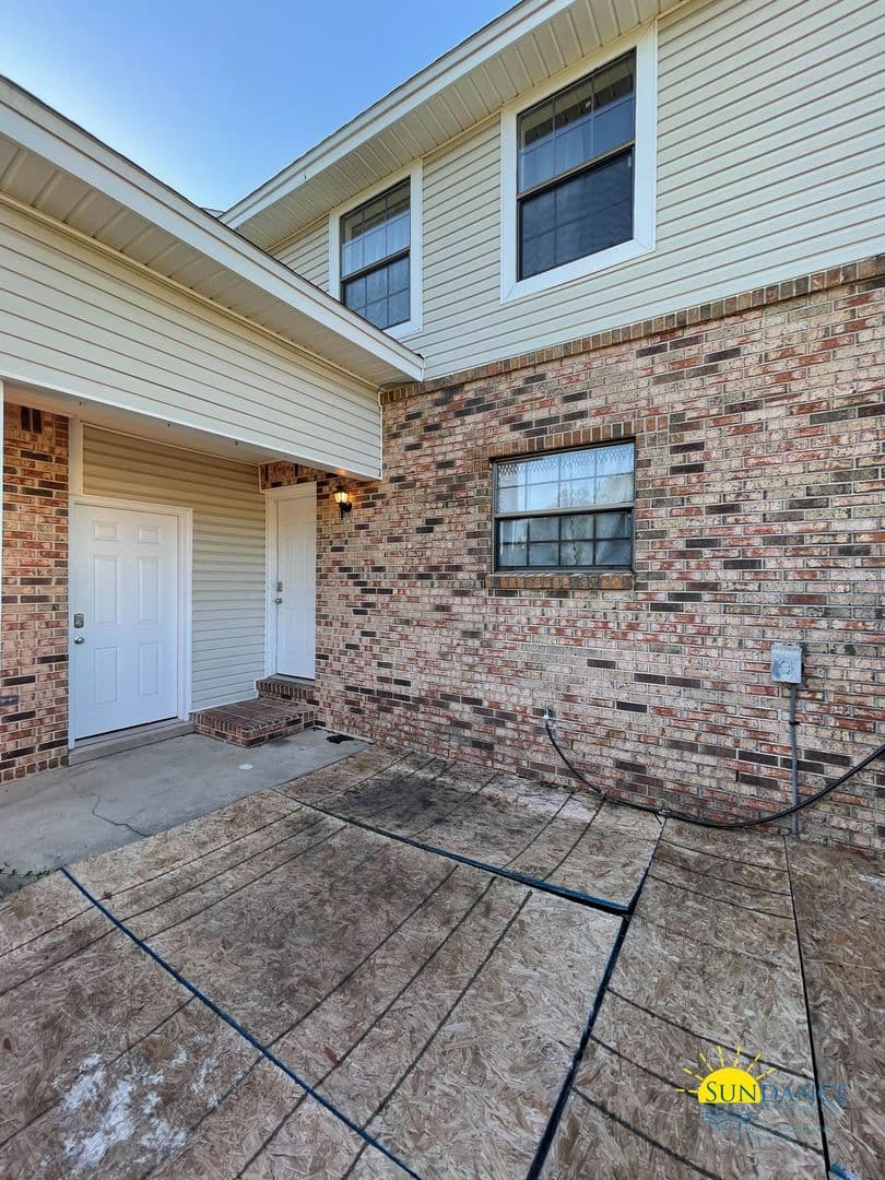 Shalimar Townhome: 133 4th Avenue
