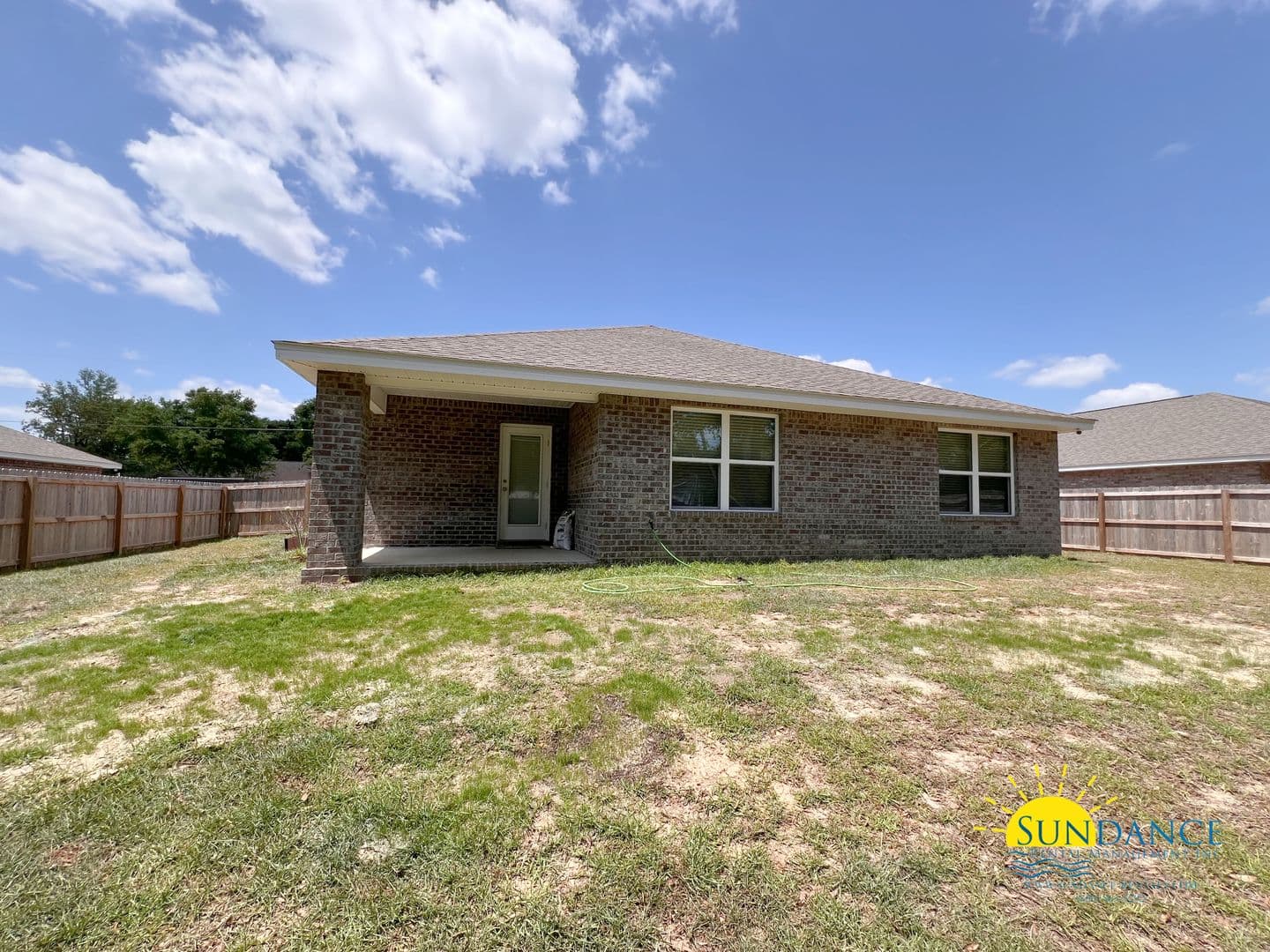 Crestview House: 5374 Wyndell Circle