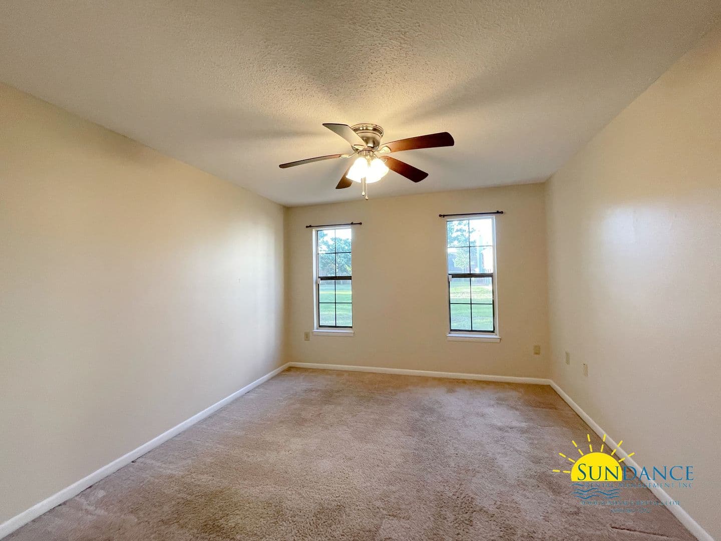 Shalimar Townhome: 133 4th Avenue