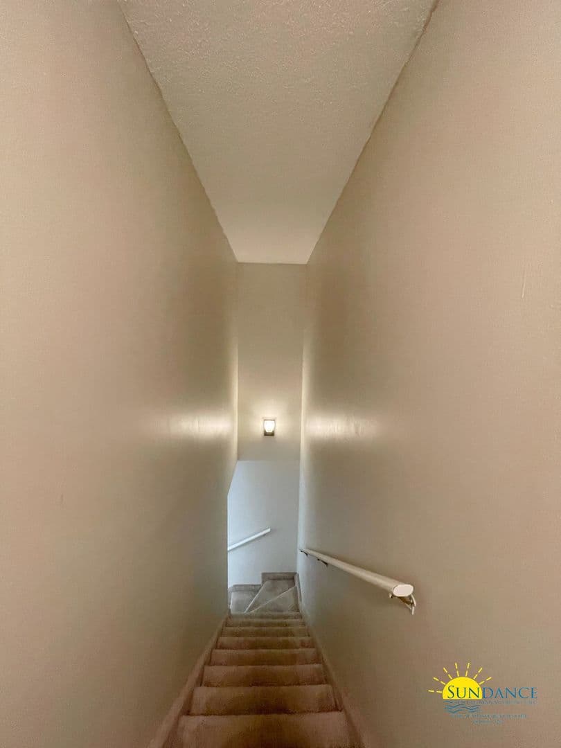 Shalimar Townhome: 133 4th Avenue