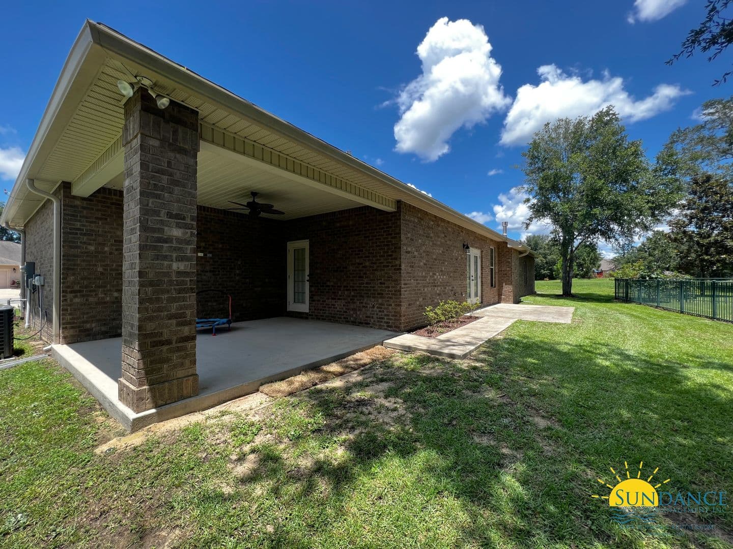 Crestview House: 2941 Chantry Circle