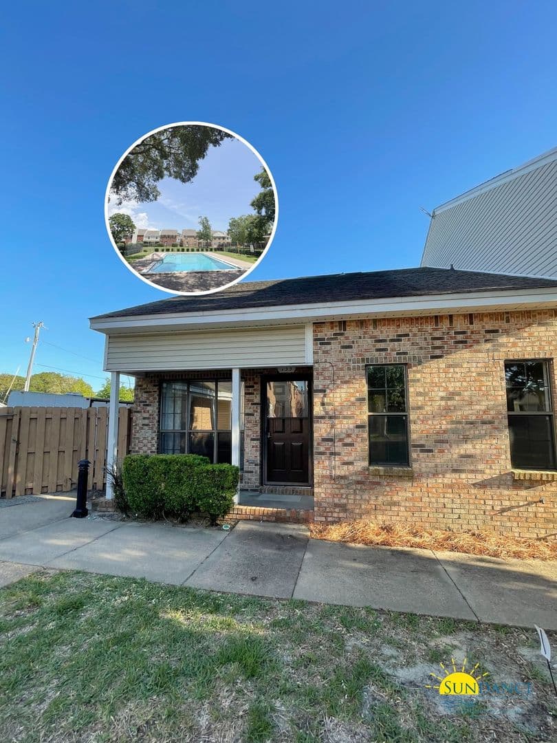 Shalimar Townhome: 133 4th Avenue
