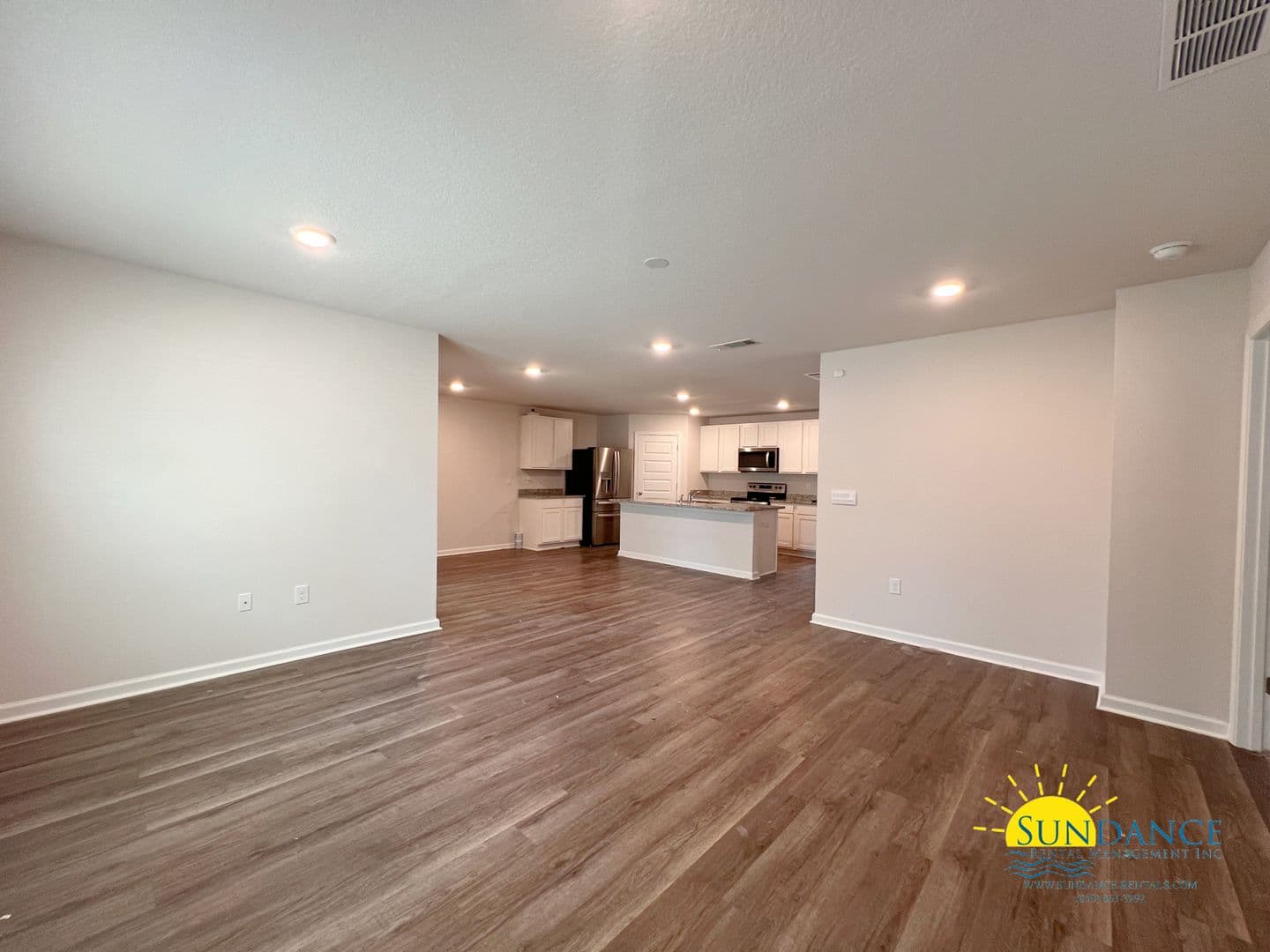 Crestview House: 5374 Wyndell Circle