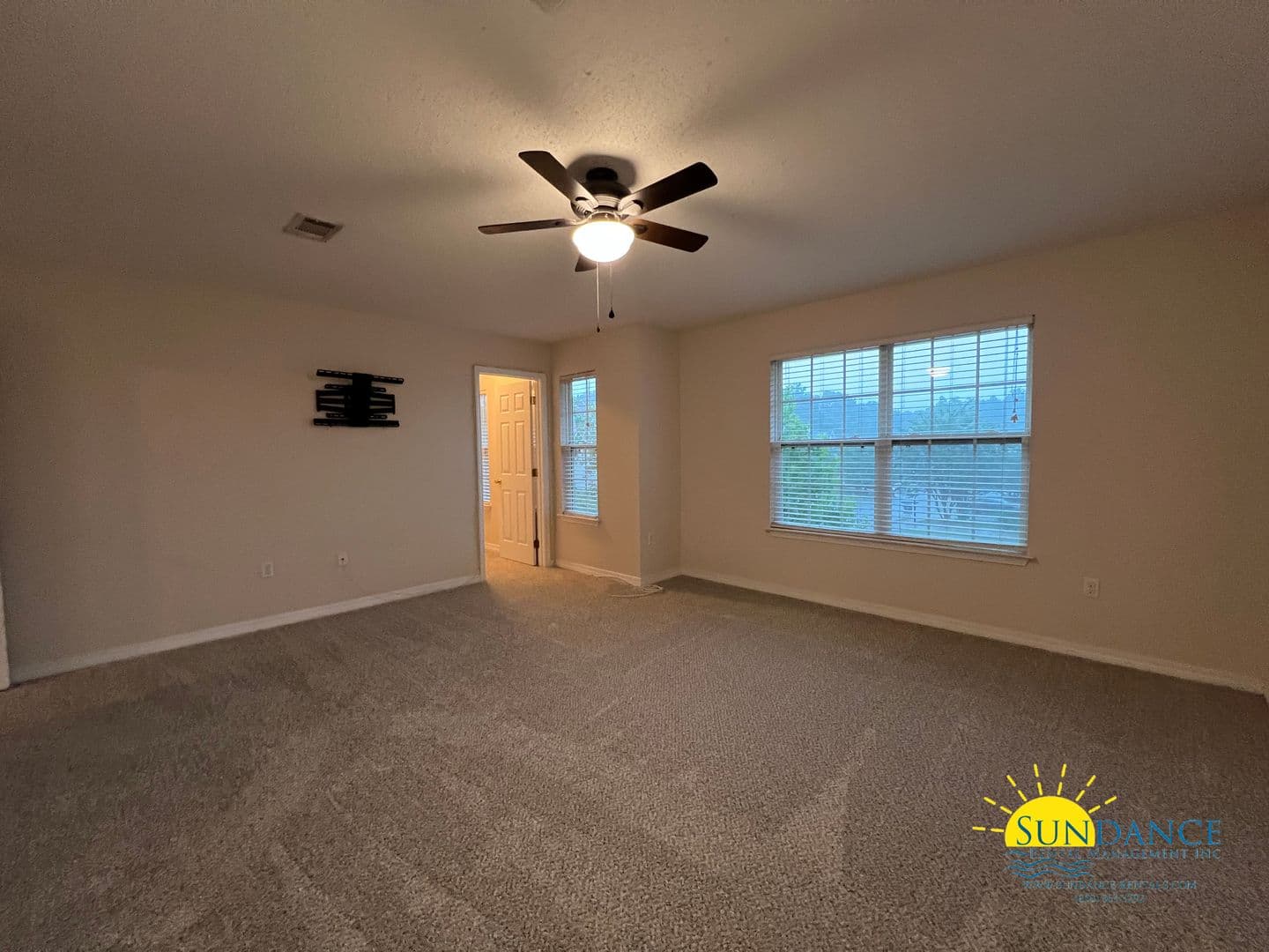 Crestview House: 303 Dahlquist Drive
