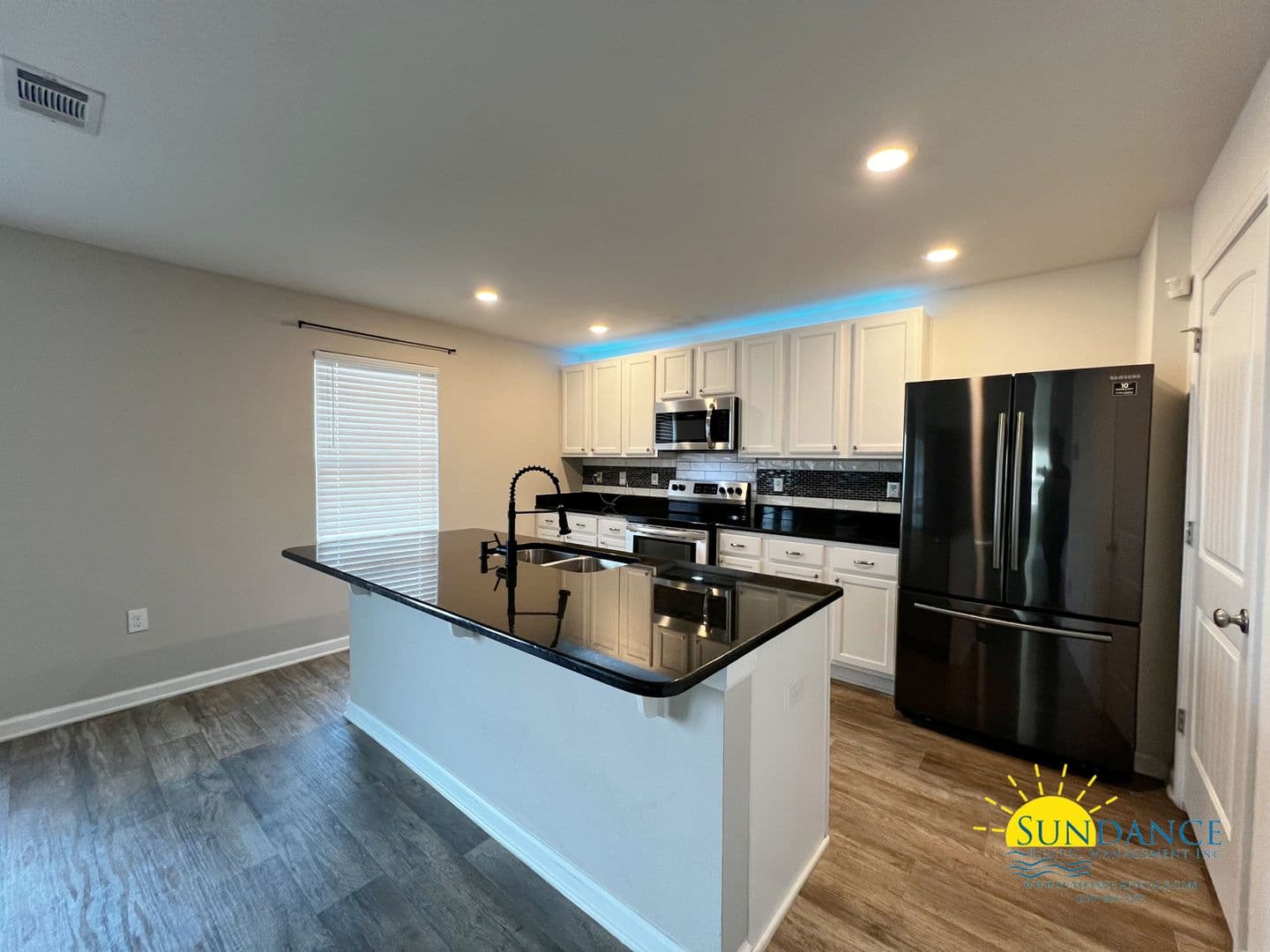 Crestview House: 930 Merganser Way