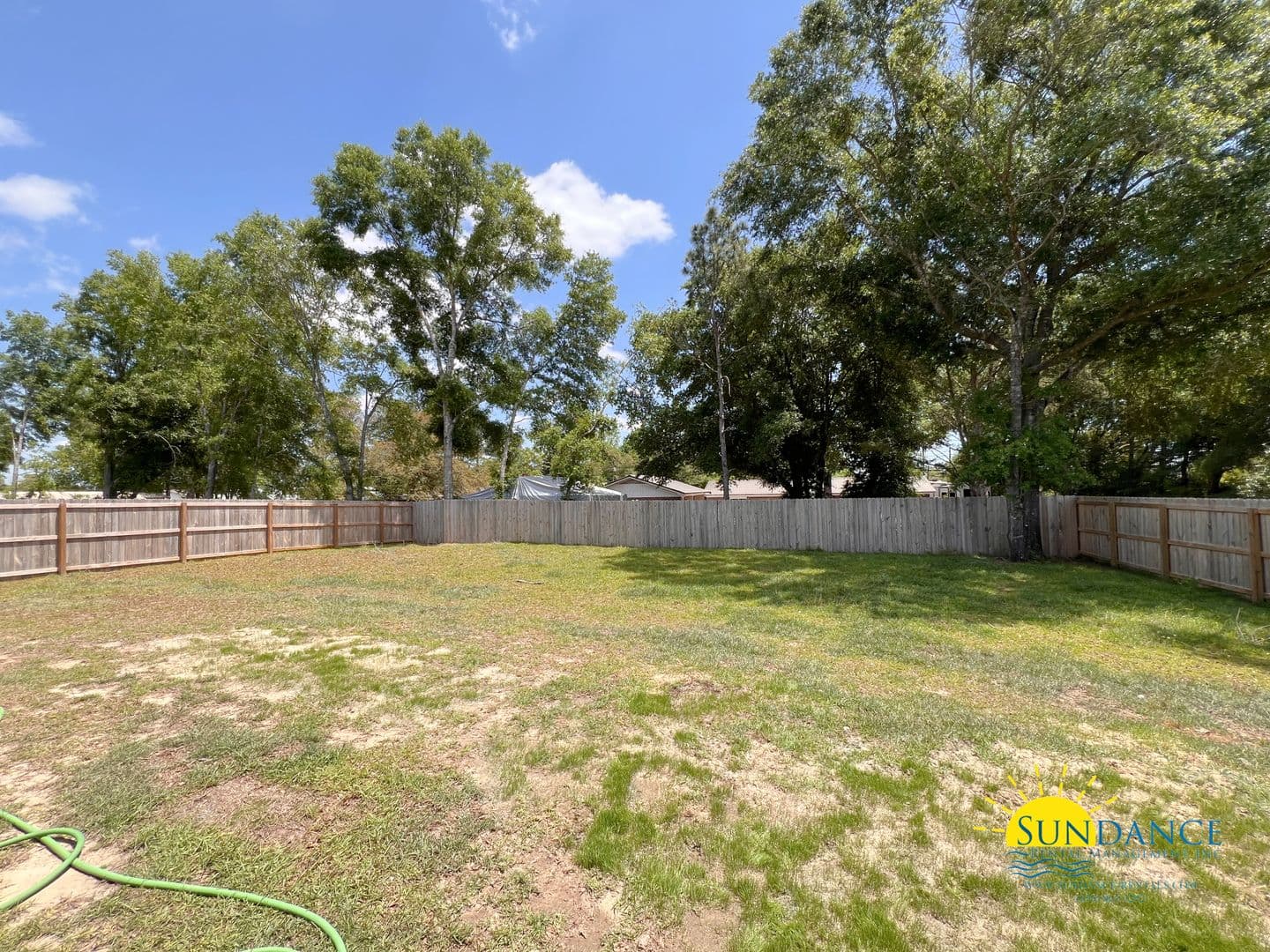 Crestview House: 5374 Wyndell Circle