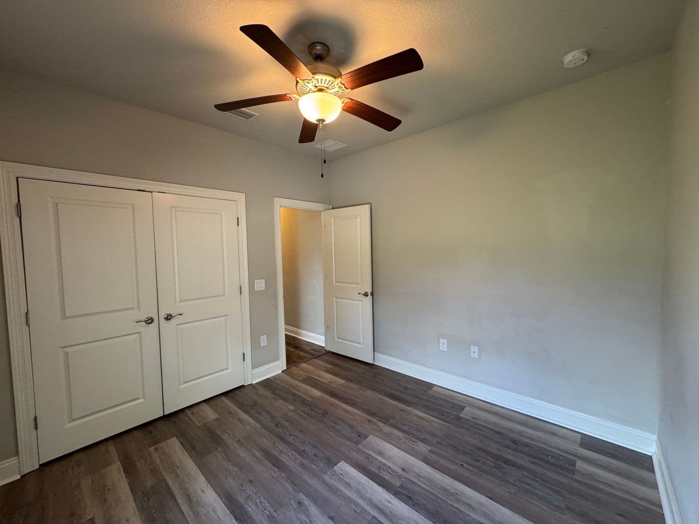 Navarre House: 2369 Belmont Drive