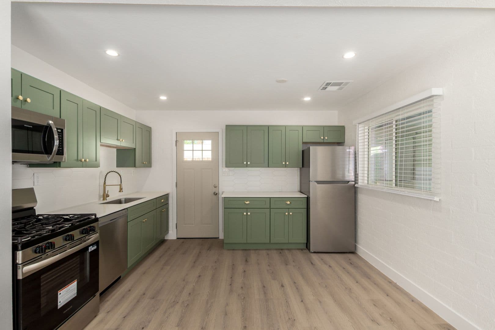 Phoenix Apartment: 3610 N 27th St