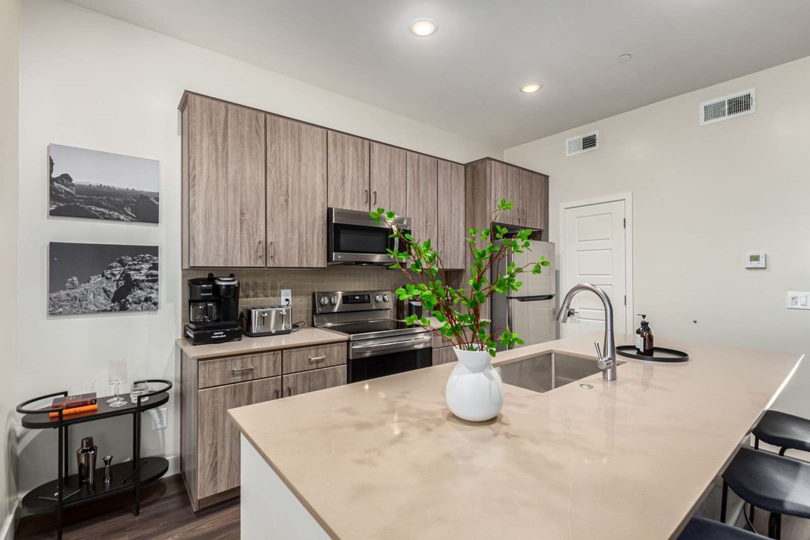 Scottsdale Apartment: 6301 E Pinnacle Vista Dr.