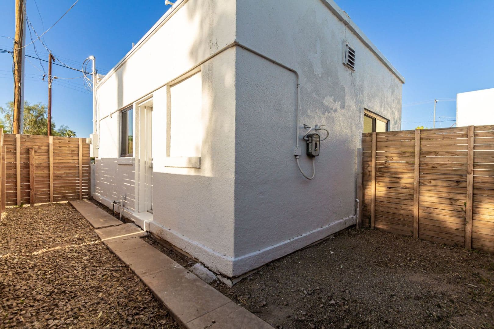 Phoenix Apartment: 725 W. Mckinley St.