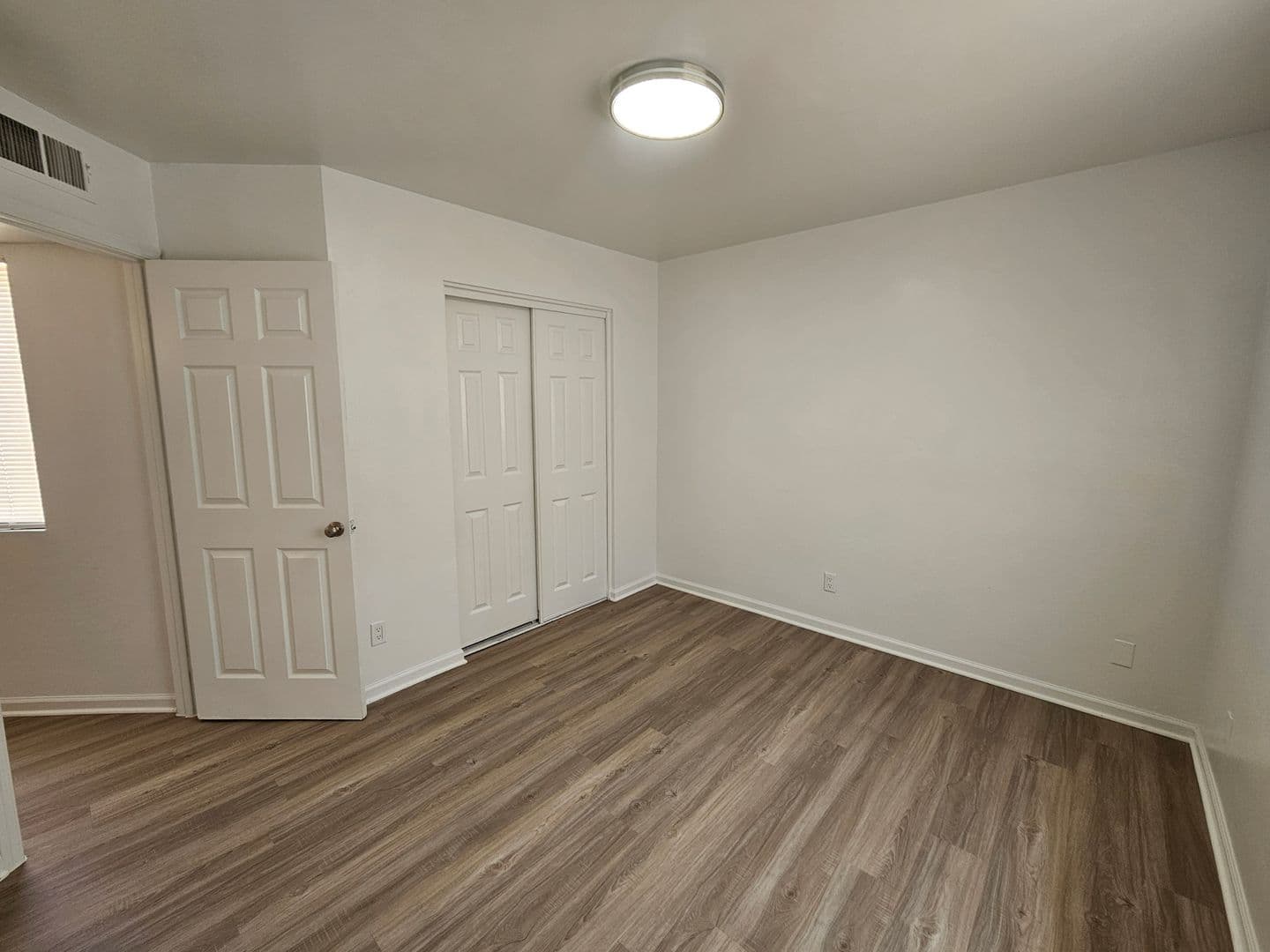 Mesa Apartment: 1715 E. Pepper Circle