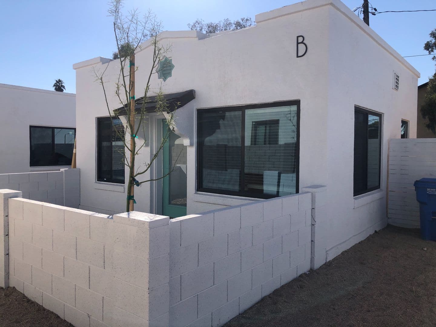Phoenix Apartment: 725 W. Mckinley St.