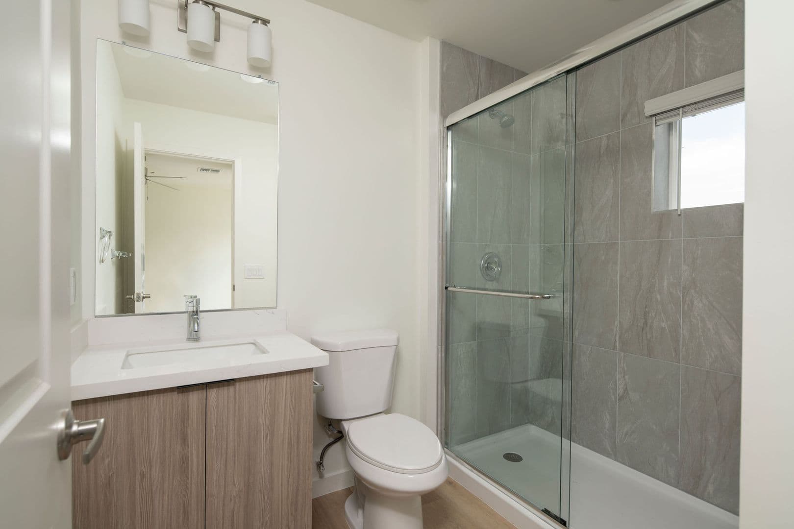 Phoenix Apartment: 1818 W Earll Dr