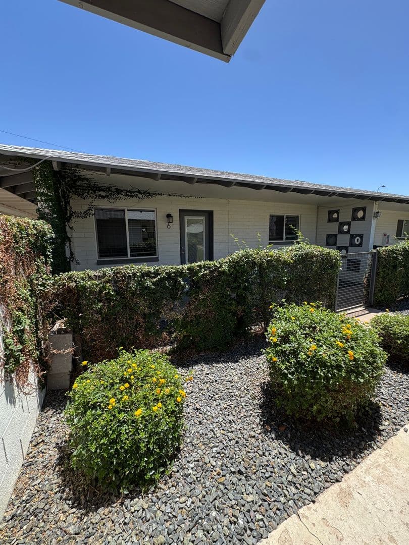 Phoenix Apartment: 3526 E Montecito Ave