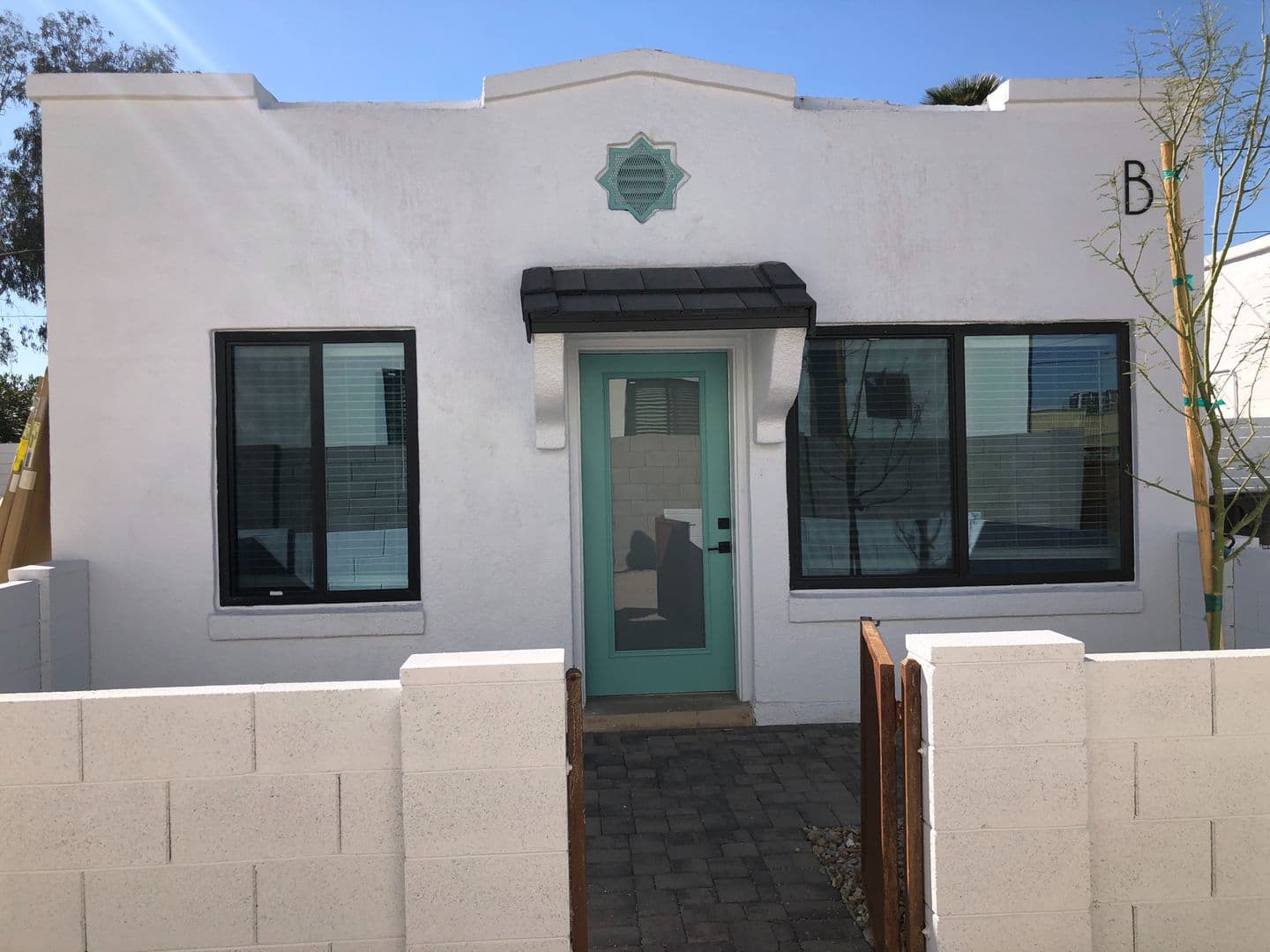 Phoenix Apartment: 725 W. Mckinley St.