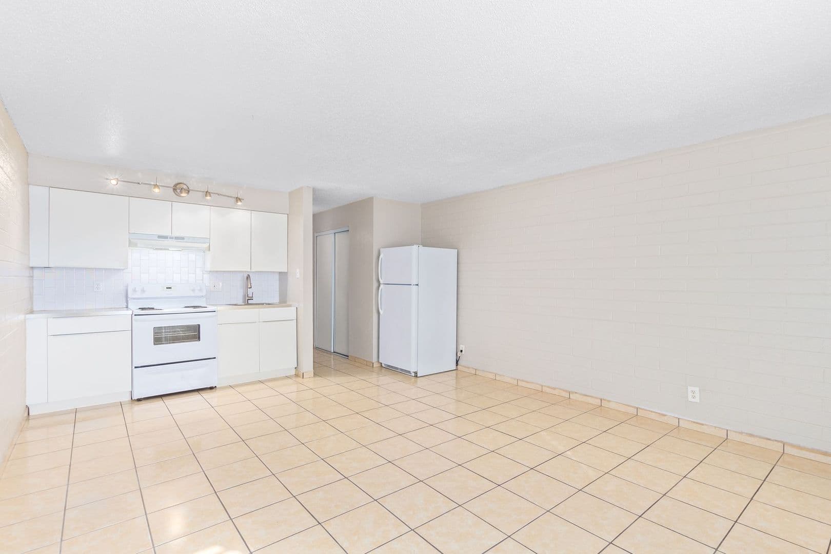 Phoenix Apartment: 608 N. 9th St.