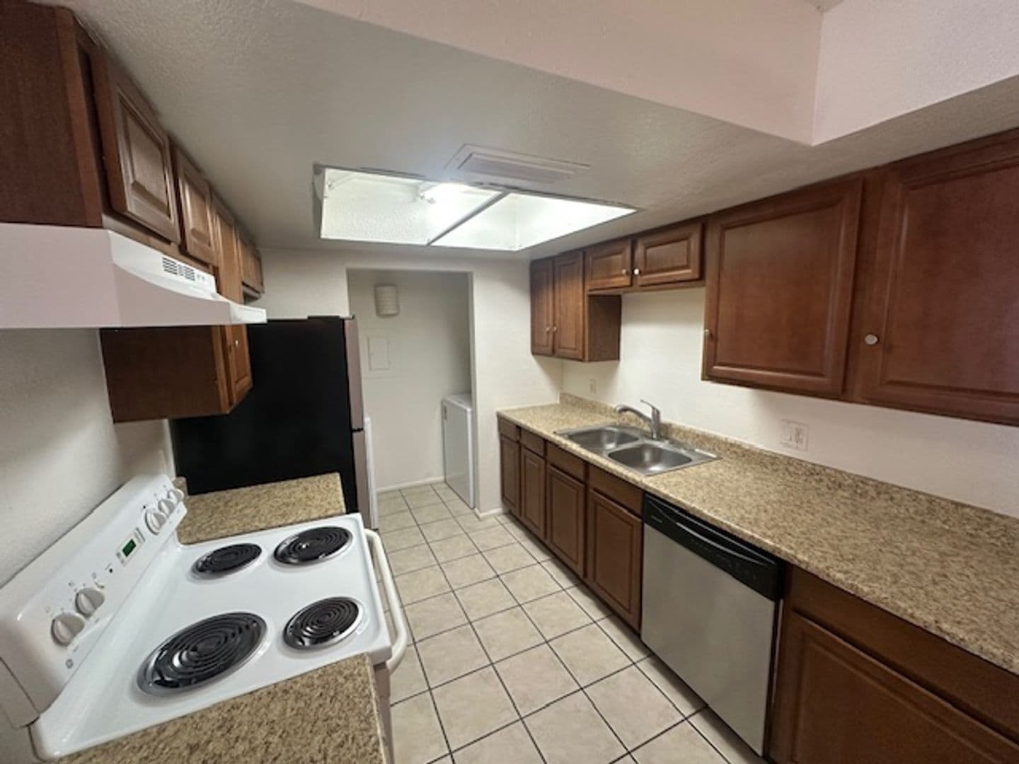 Glendale House: 4608 W Maryland Ave #113