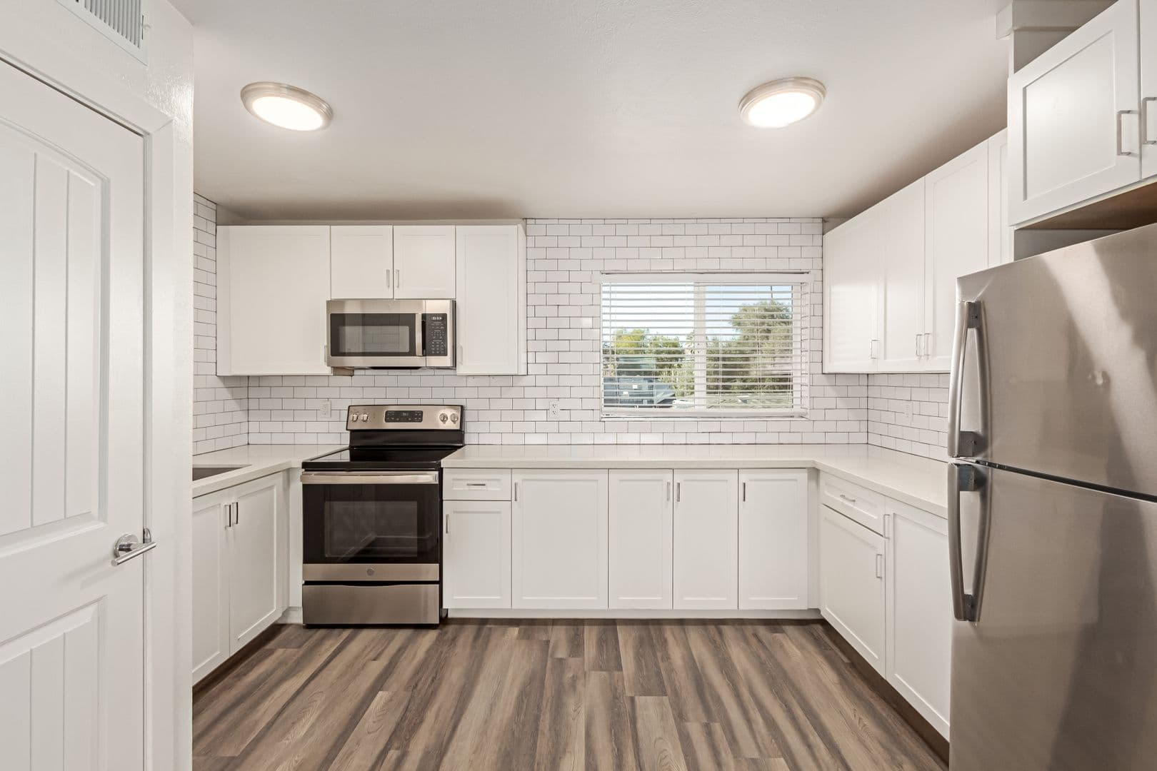 Phoenix Apartment: 2503 E. Clarendon Ave.