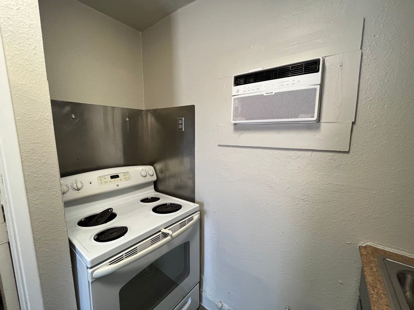Phoenix Apartment: 1846 E. Washington St.