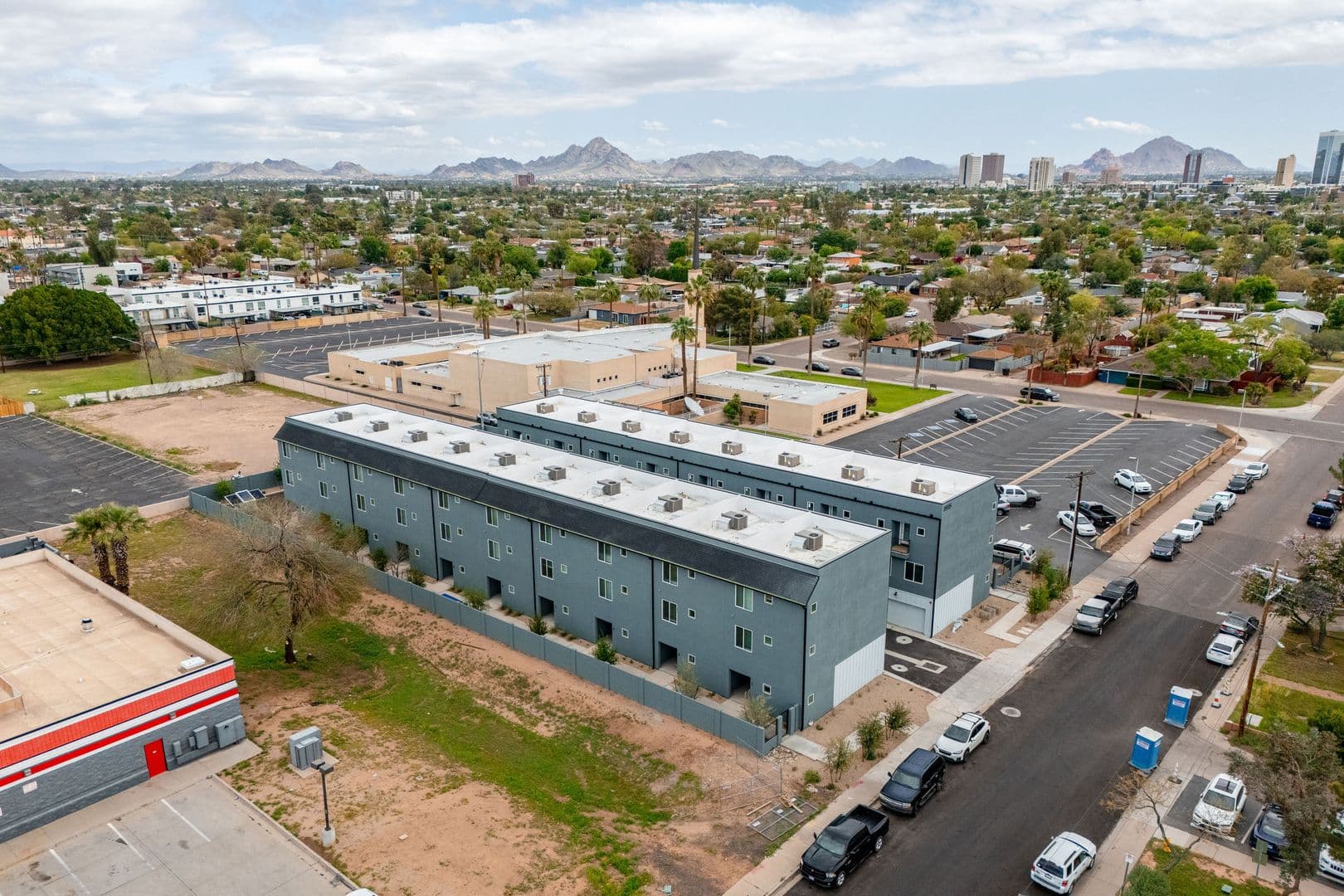 Phoenix Apartment: 1818 W Earll Dr