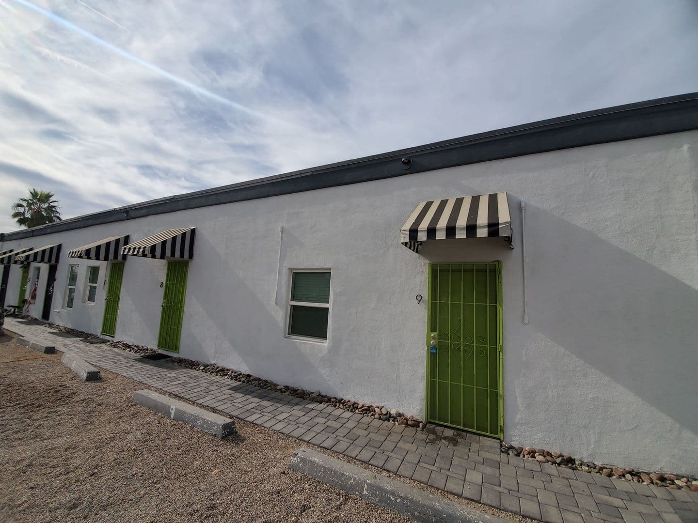 Phoenix Apartment: 1846 E. Washington St.