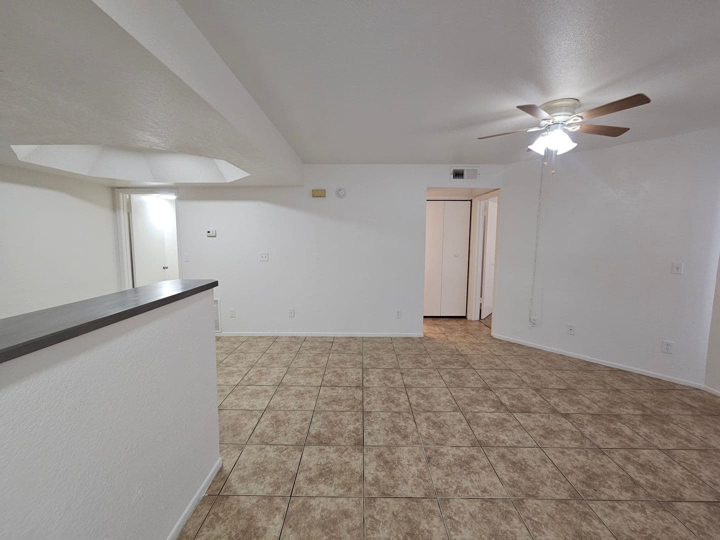 Tempe Apartment: 1370 S. Price Rd.