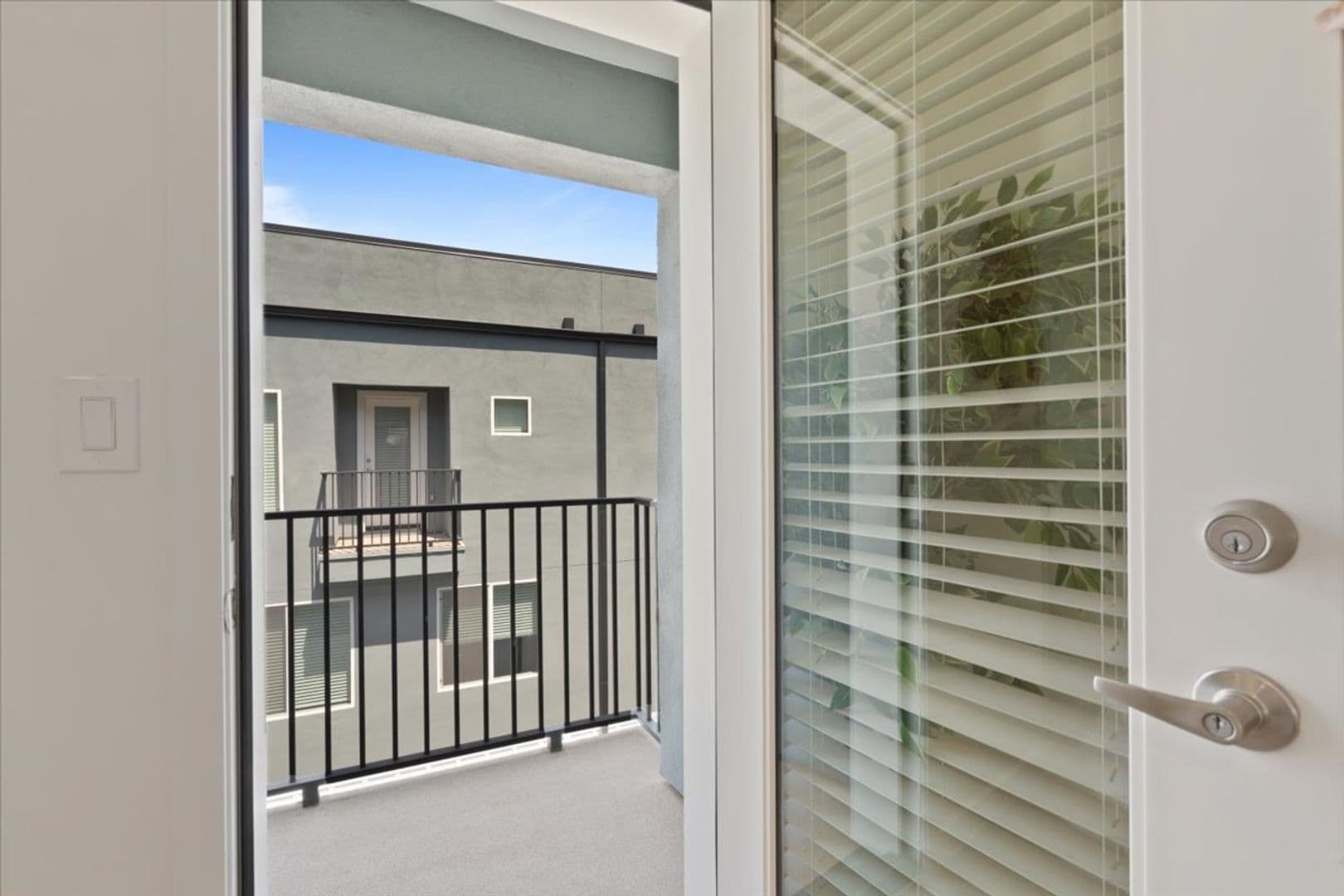 Phoenix Apartment: 1818 W Earll Dr