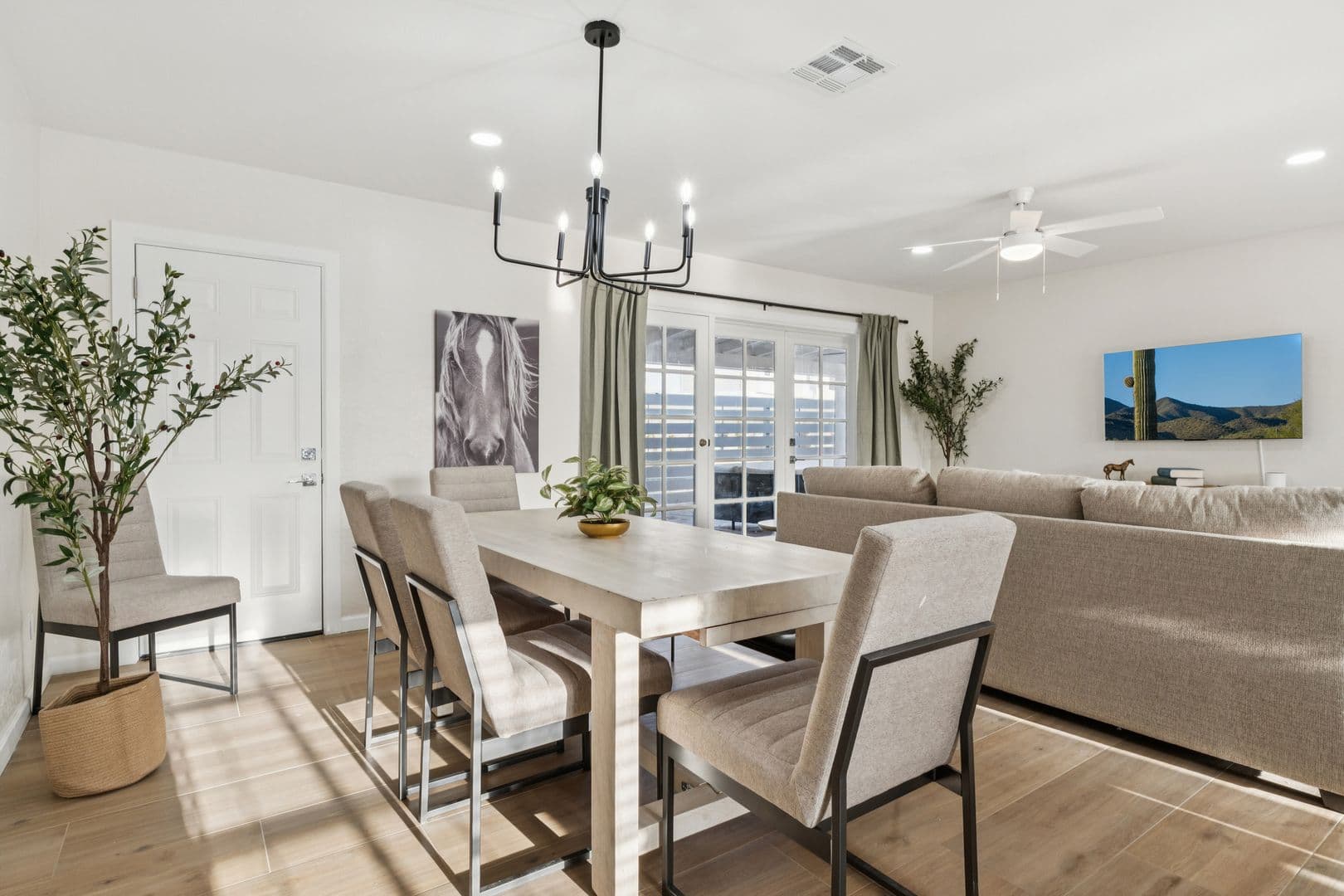 Phoenix Apartment: 2929 N. 55th Pl.