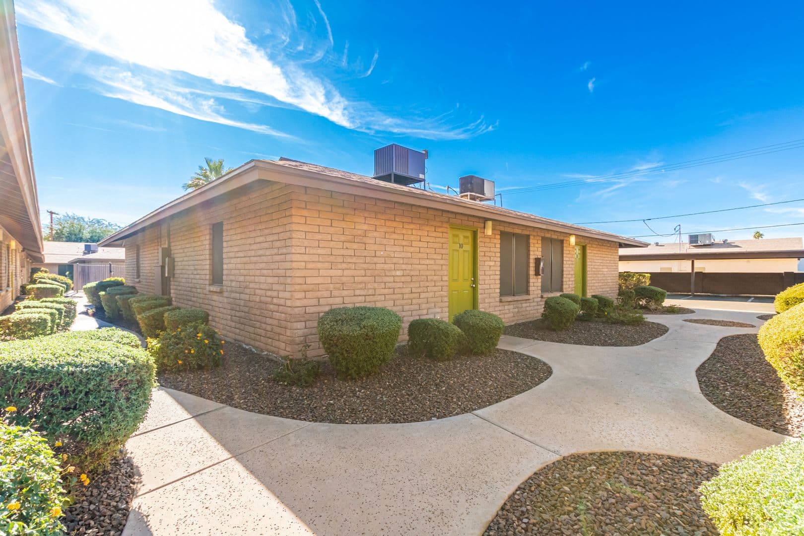 Phoenix Apartment: 3325 E Pinchot Ave