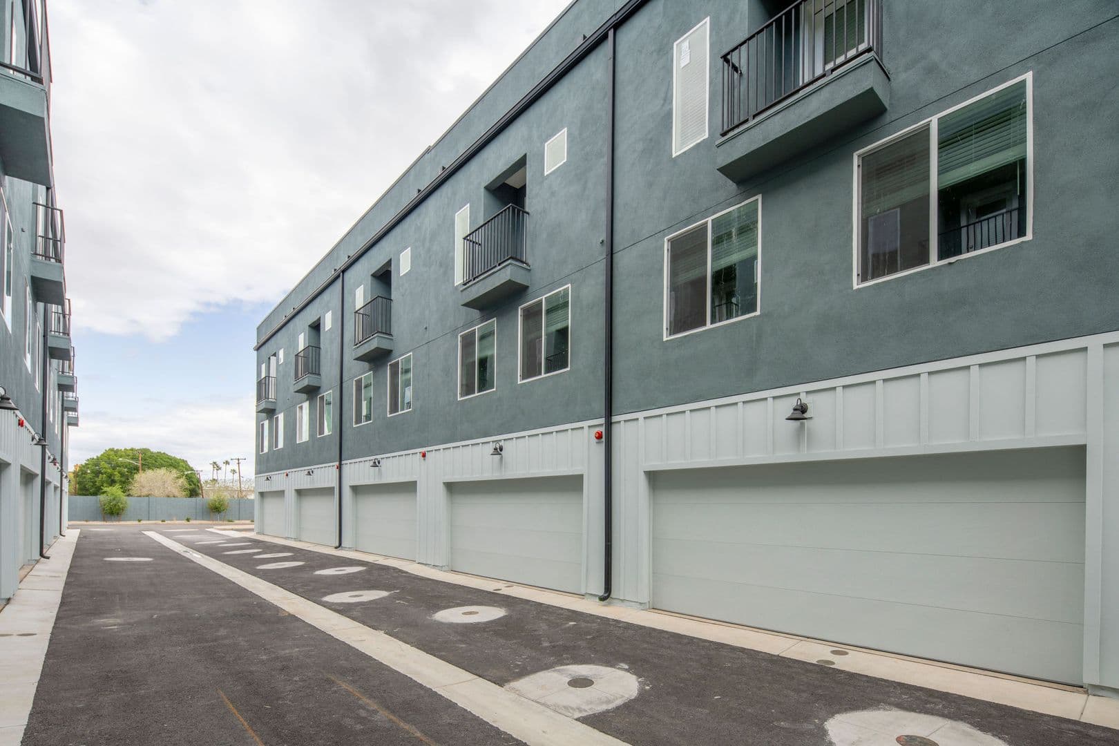 Phoenix Apartment: 1818 W Earll Dr
