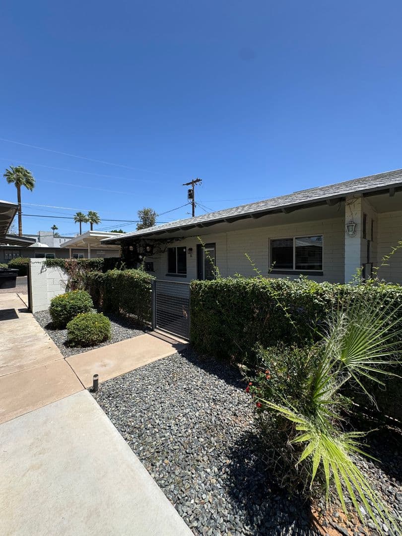Phoenix Apartment: 3526 E Montecito Ave
